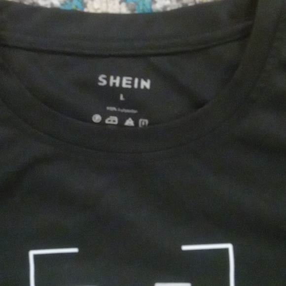 Black Shein Tee - Picture 3 of 3